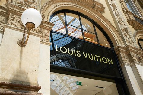 louis vuitton smentisce milan|louis vuitton milano black friday.